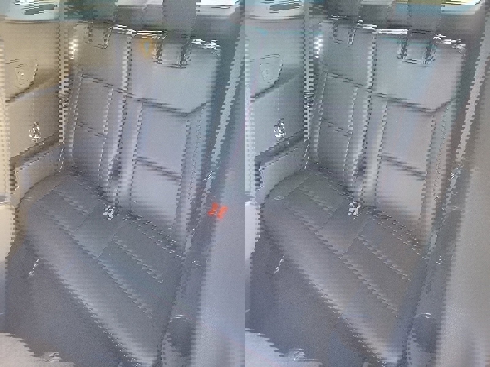 Used 2025 Ford Explorer ST image 15