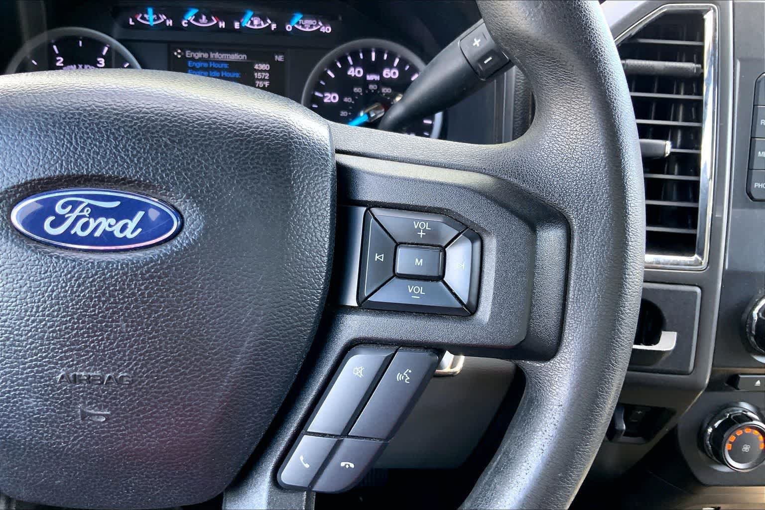 Used 2017 Ford F550 4x4 Regular Cab Super Duty image 24