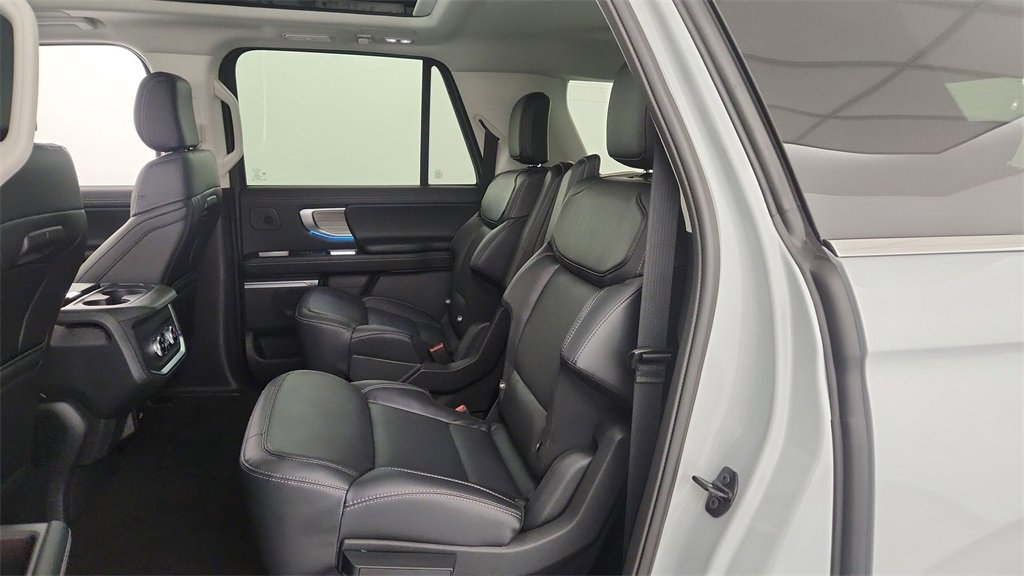 New 2025 Ford Expedition Max Platinum w/ Driver's Package image 42