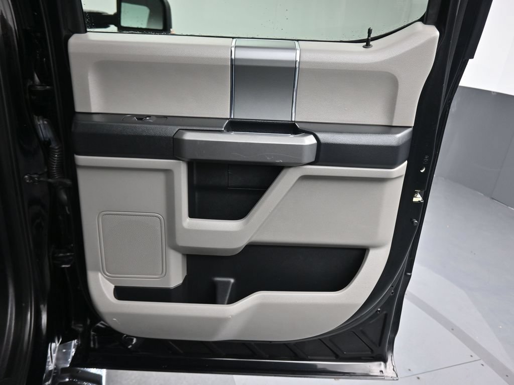 Used 2017 Ford F150 XLT w/ Equipment Group 301A Mid AWD/4WD image 38