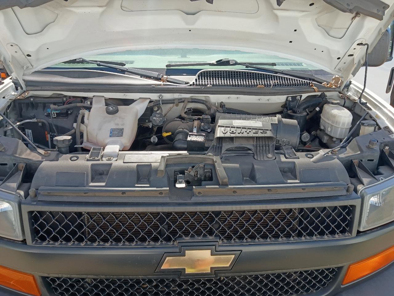 Used 2018 GMC Savana 2500 G2500 Cargo w/ Driver Convenience Package image 31