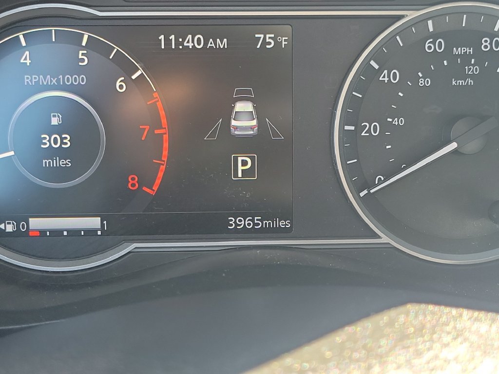 Used 2025 Nissan Versa SV w/ Trunk Package FWD image 21