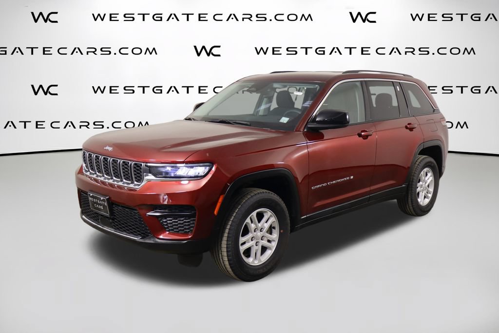 Used 2023 Jeep Grand Cherokee Laredo w/ Trailer Tow Prep Group (B) AWD/4WD image 1