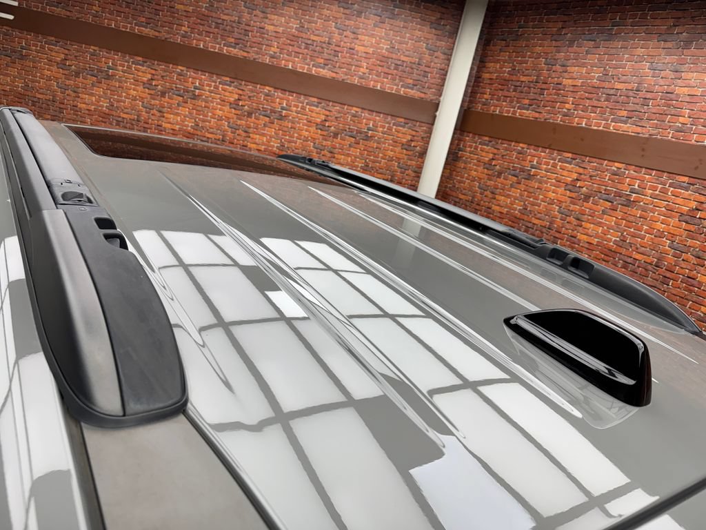 Used 2025 Chrysler Pacifica Limited FWD image 29