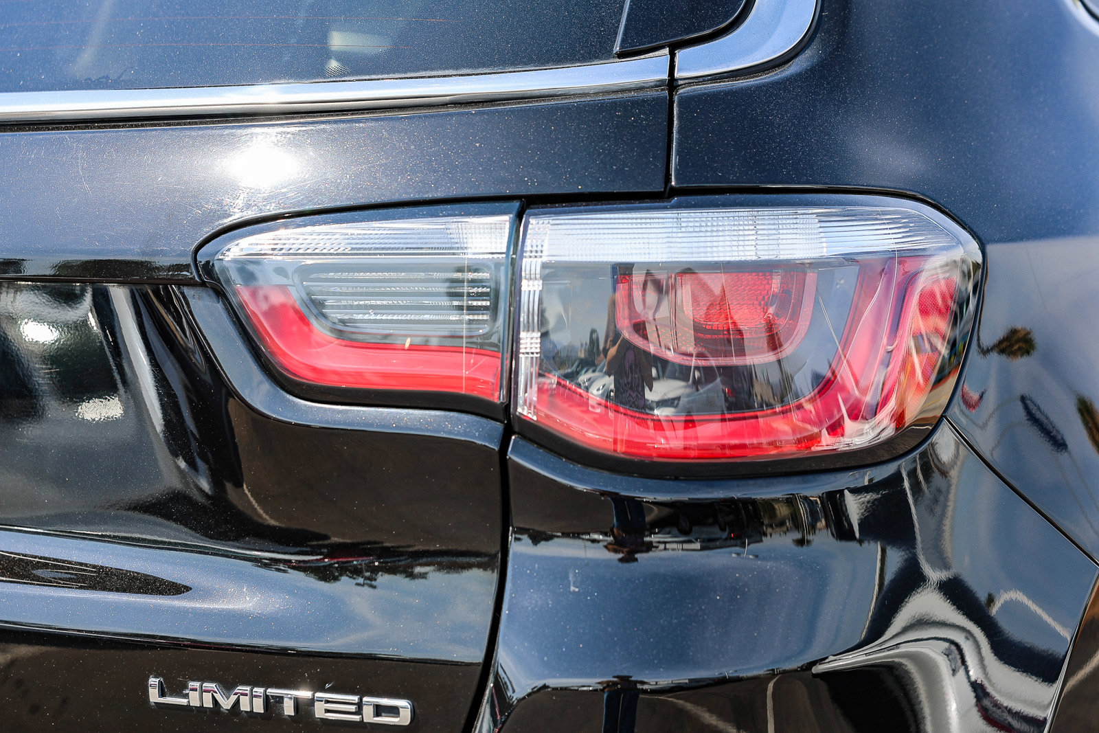 Used 2018 Jeep Compass Limited image 24
