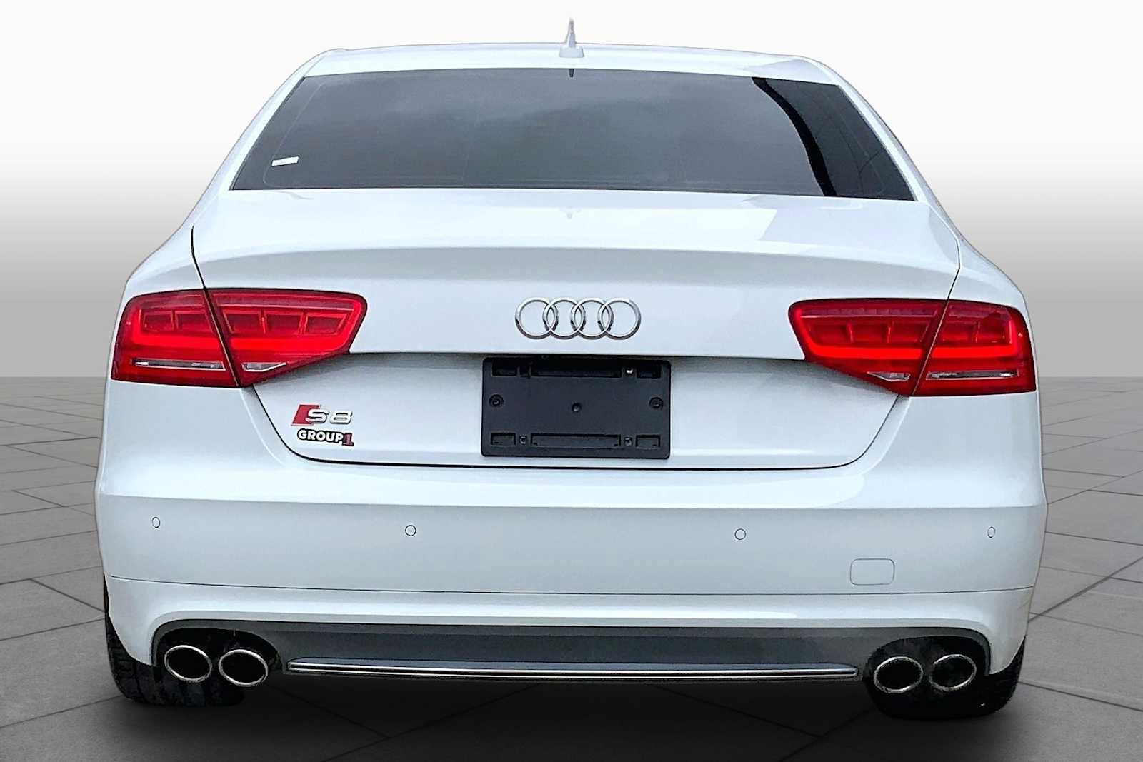Used 2013 Audi S8 w/ Full Leather Pkg image 5