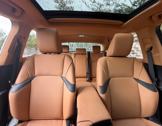 Certified 2024 Lexus ES 300h w/ Premium Package FWD image 28