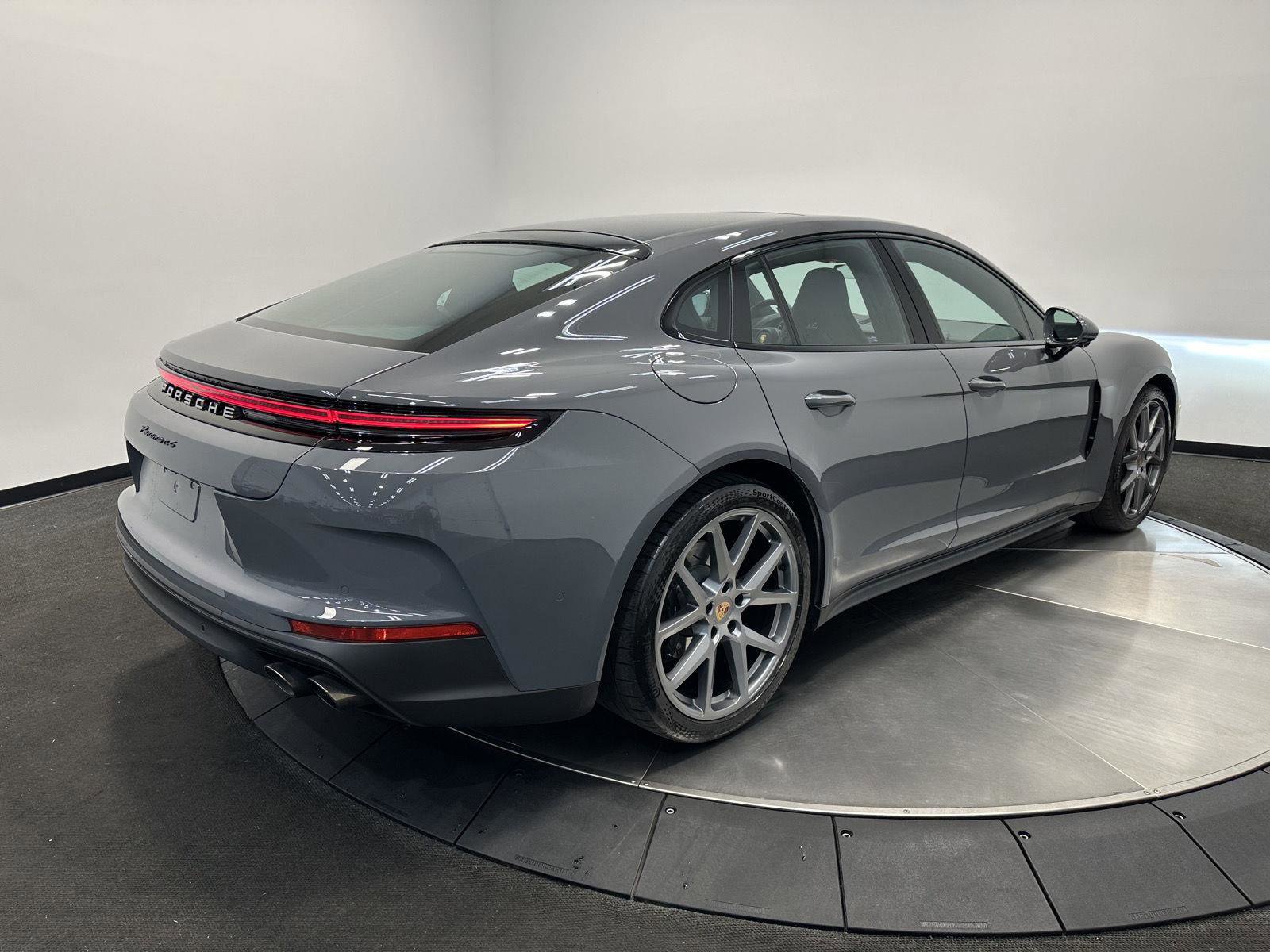 Used 2025 Porsche Panamera 4 image 7