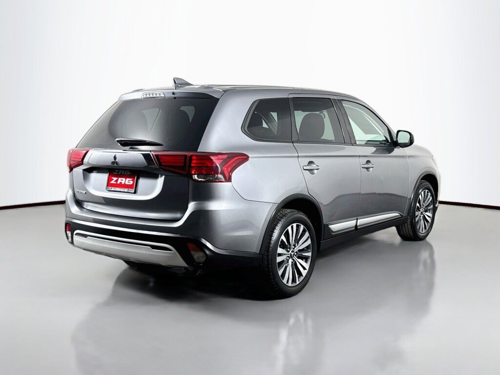 Used 2020 Mitsubishi Outlander ES AWD/4WD image 5