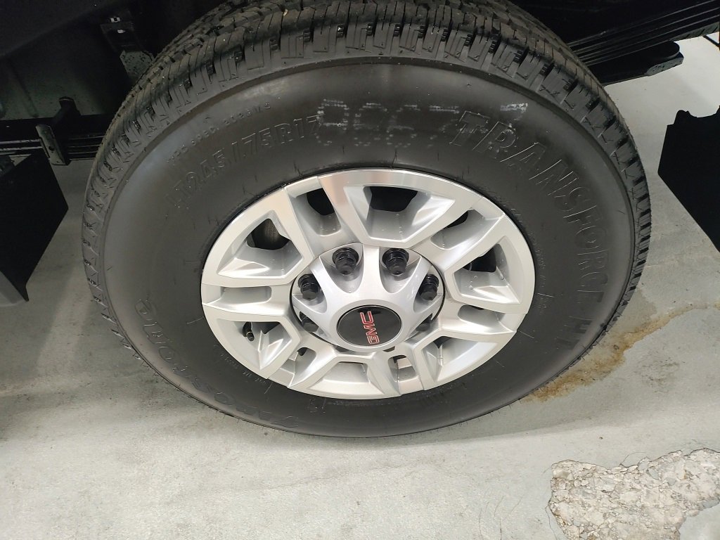 New 2026 GMC Sierra 2500 Pro w/ 1SA Pro Safety Plus Package image 19