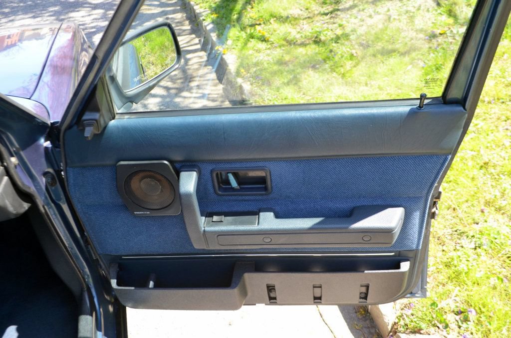 Used 1992 Volvo 240 Wagon RWD image 25
