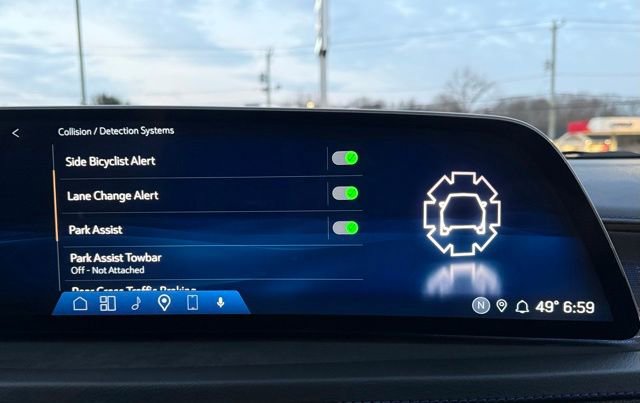 Used 2024 Cadillac XT4 Sport image 35