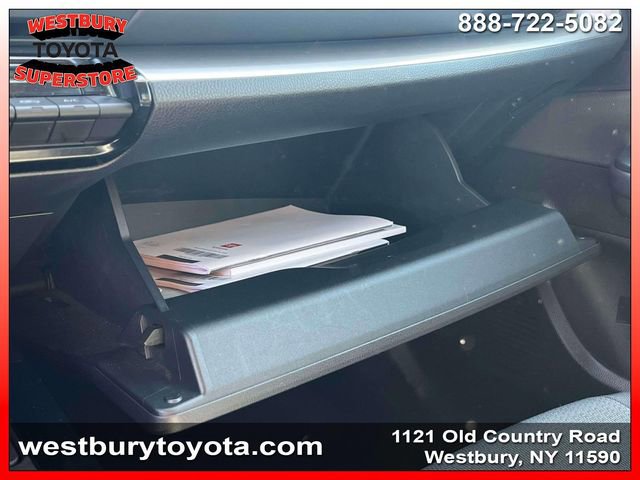 Used 2023 Toyota Prius LE image 30