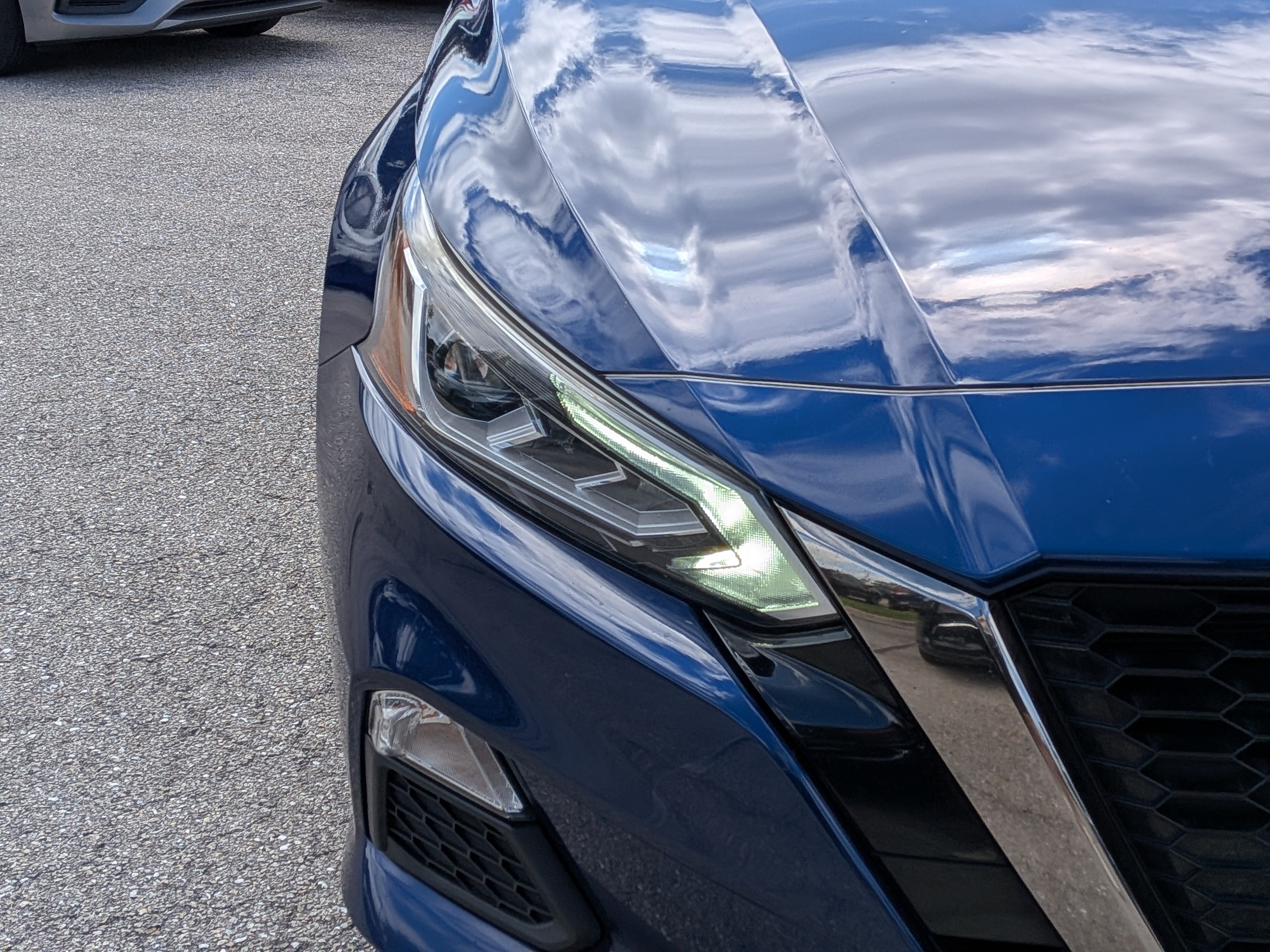 Used 2020 Nissan Altima 2.5 SR FWD image 10