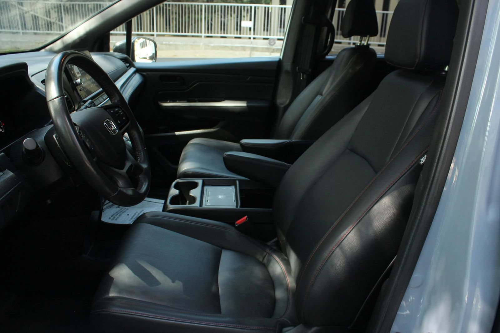 Used 2025 Honda Odyssey Sport-L image 14