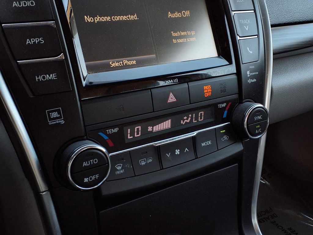 Certified 2017 Toyota Camry XLE w/ Moonroof Package image 9