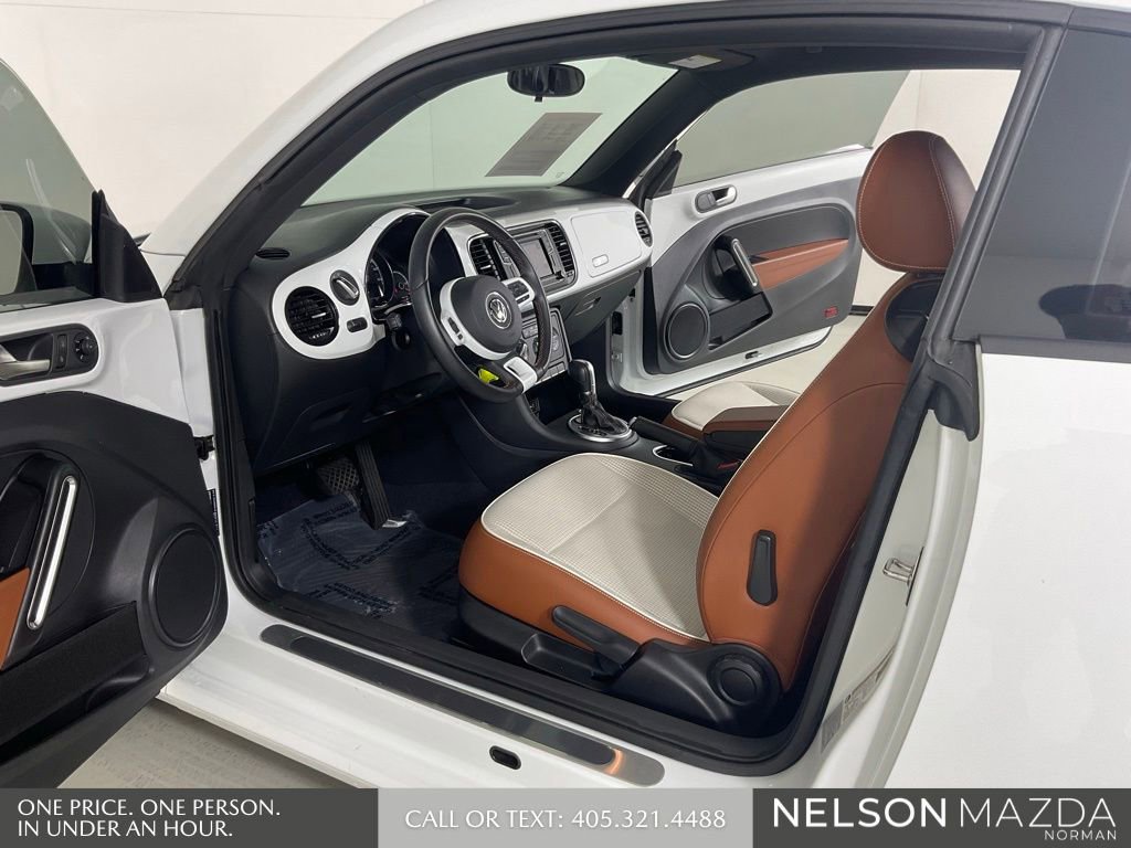 Used 2017 Volkswagen Beetle 1.8T Classic FWD image 11