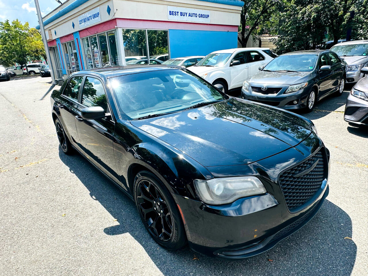 Used 2019 Chrysler 300 S image 11