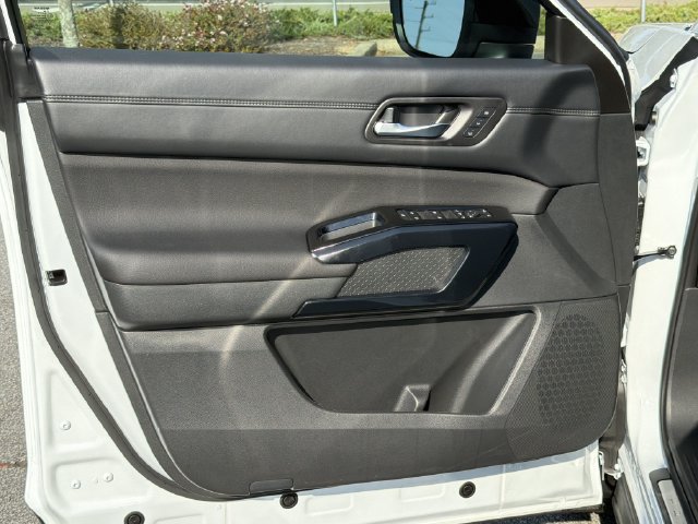 New 2026 Nissan Pathfinder Platinum AWD/4WD image 12