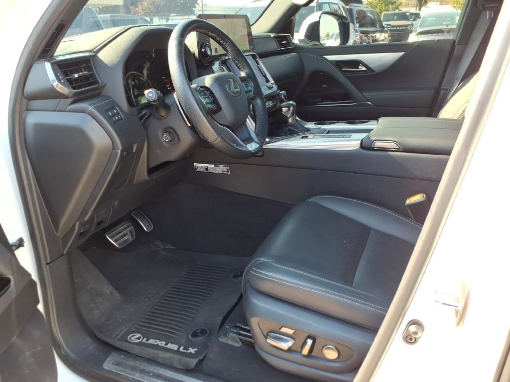 Used 2024 Lexus LX 600 F Sport AWD/4WD image 10