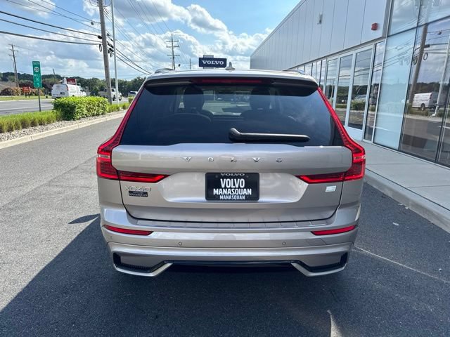 Used 2024 Volvo XC60 T8 Plus w/ Climate Package AWD/4WD image 4