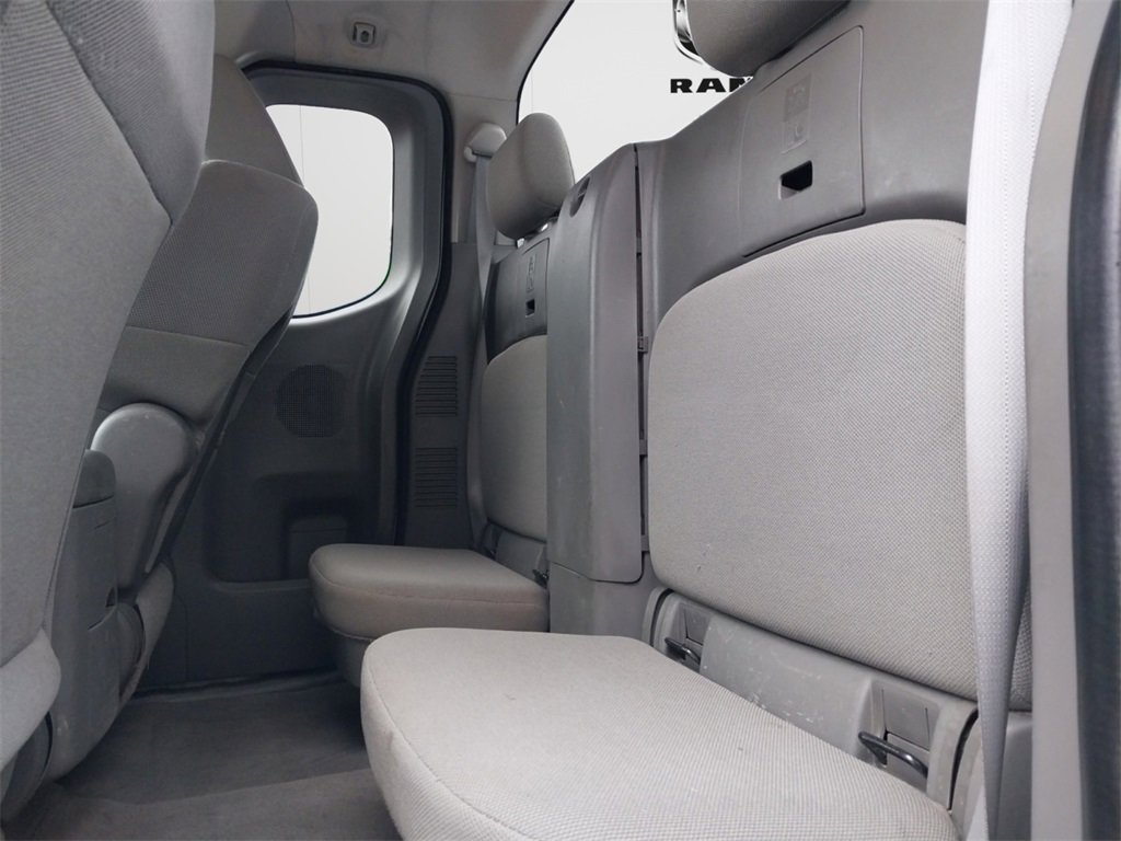 Used 2014 Nissan Frontier S image 12