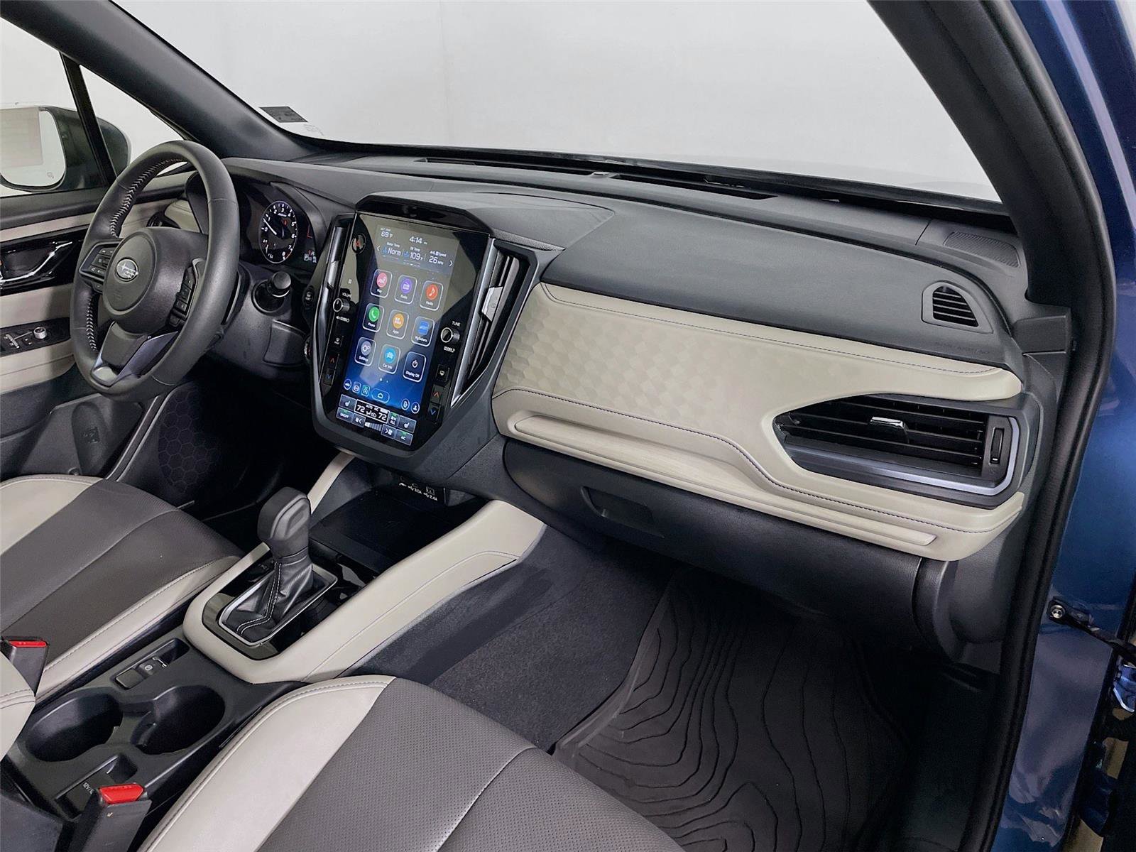 Used 2025 Subaru Forester Limited image 32