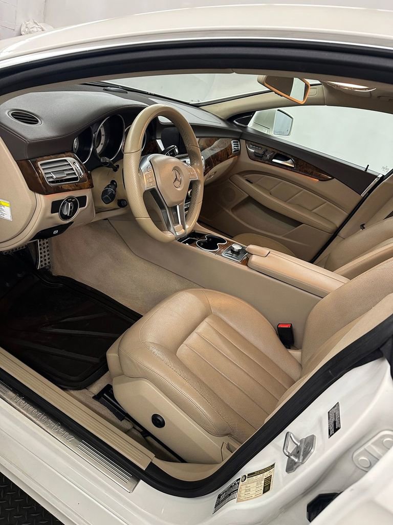 Used 2012 Mercedes-Benz CLS 550 4MATIC image 7