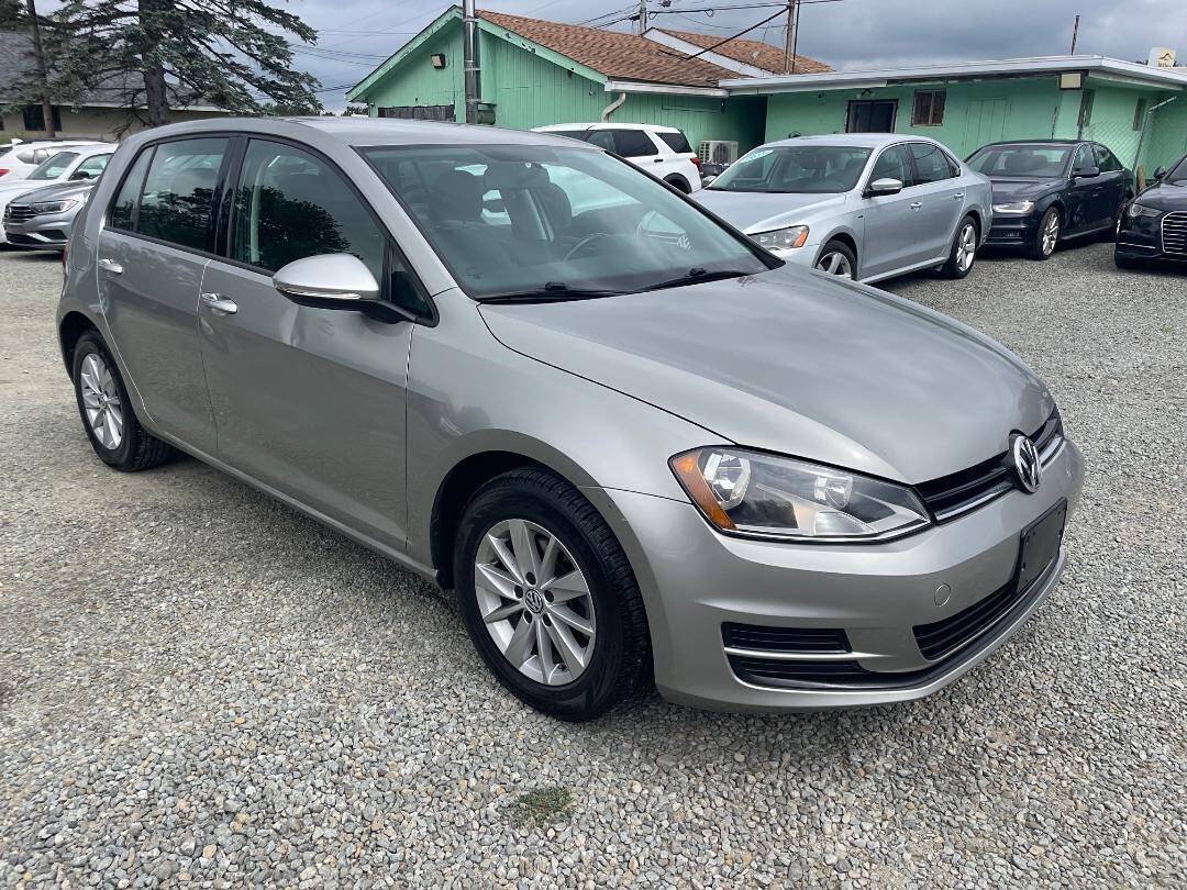 Used 2015 Volkswagen Golf S FWD image 4