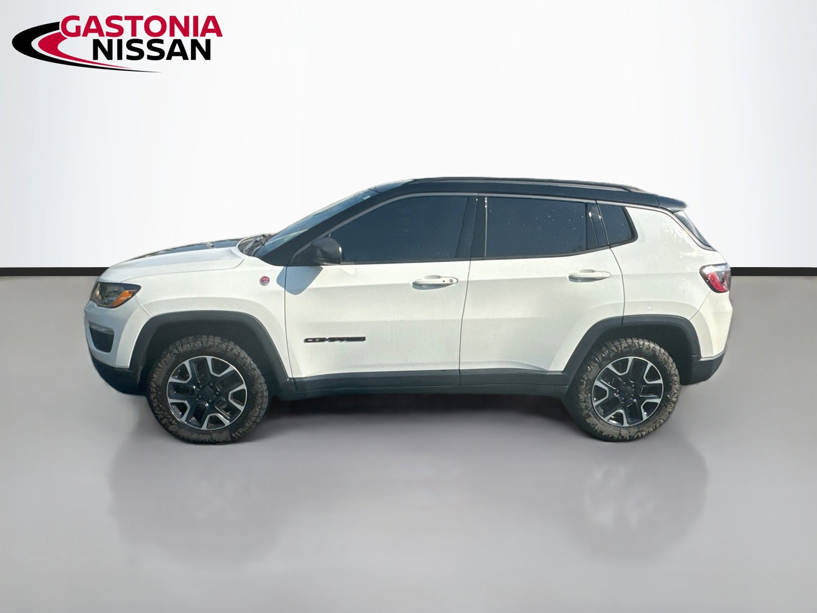 Used 2019 Jeep Compass Trailhawk w/ Cold Weather Group AWD/4WD image 5