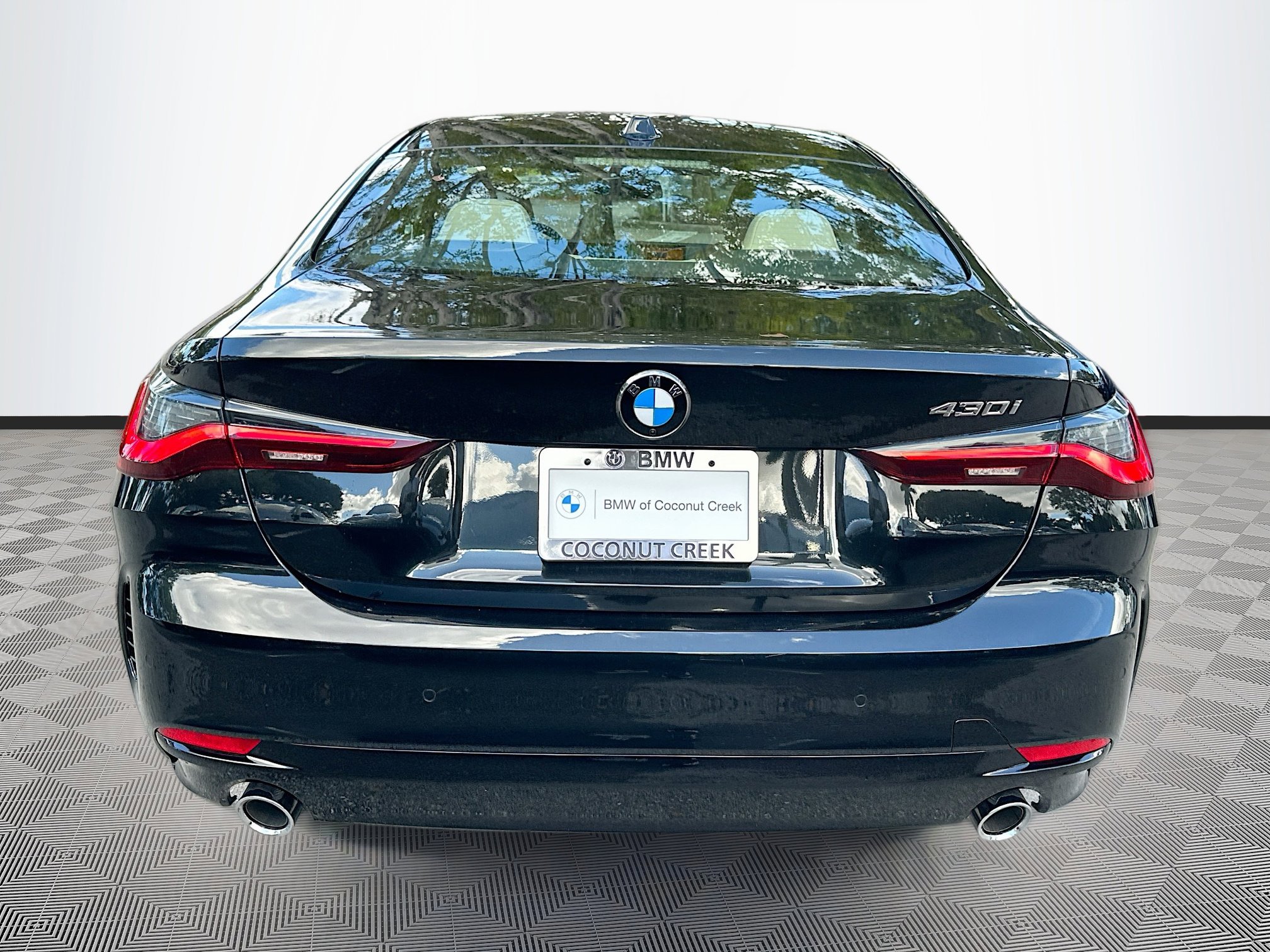 New 2026 BMW 430i Coupe w/ Parking Assistance Package RWD image 5