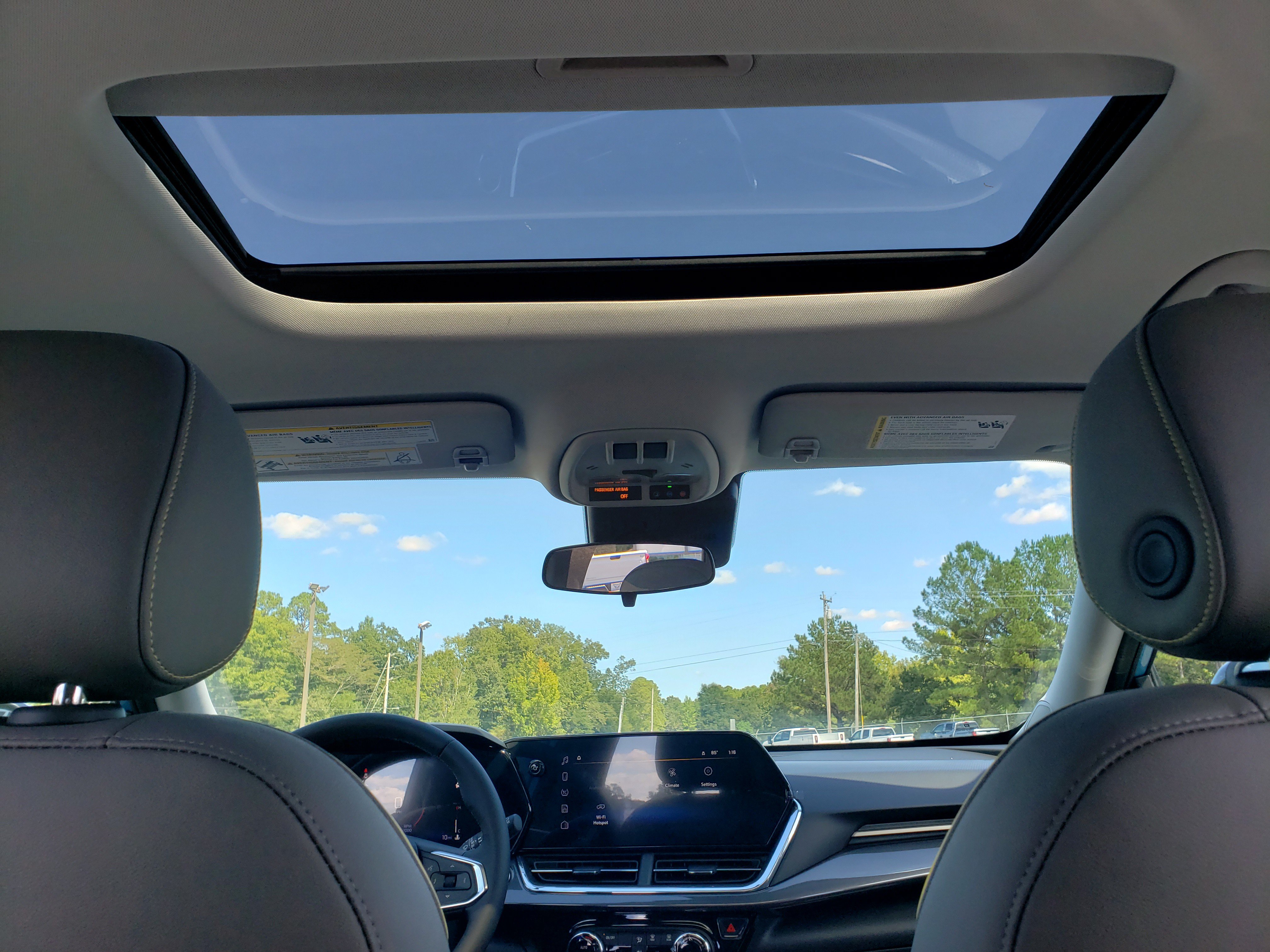 New 2026 Chevrolet Trax ACTIV w/ Sunroof Package FWD image 34