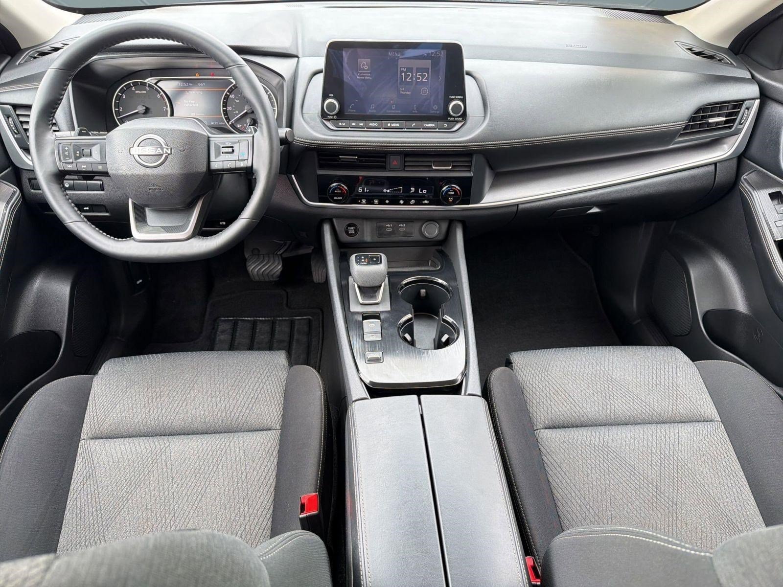 Used 2025 Nissan Rogue SV FWD image 16