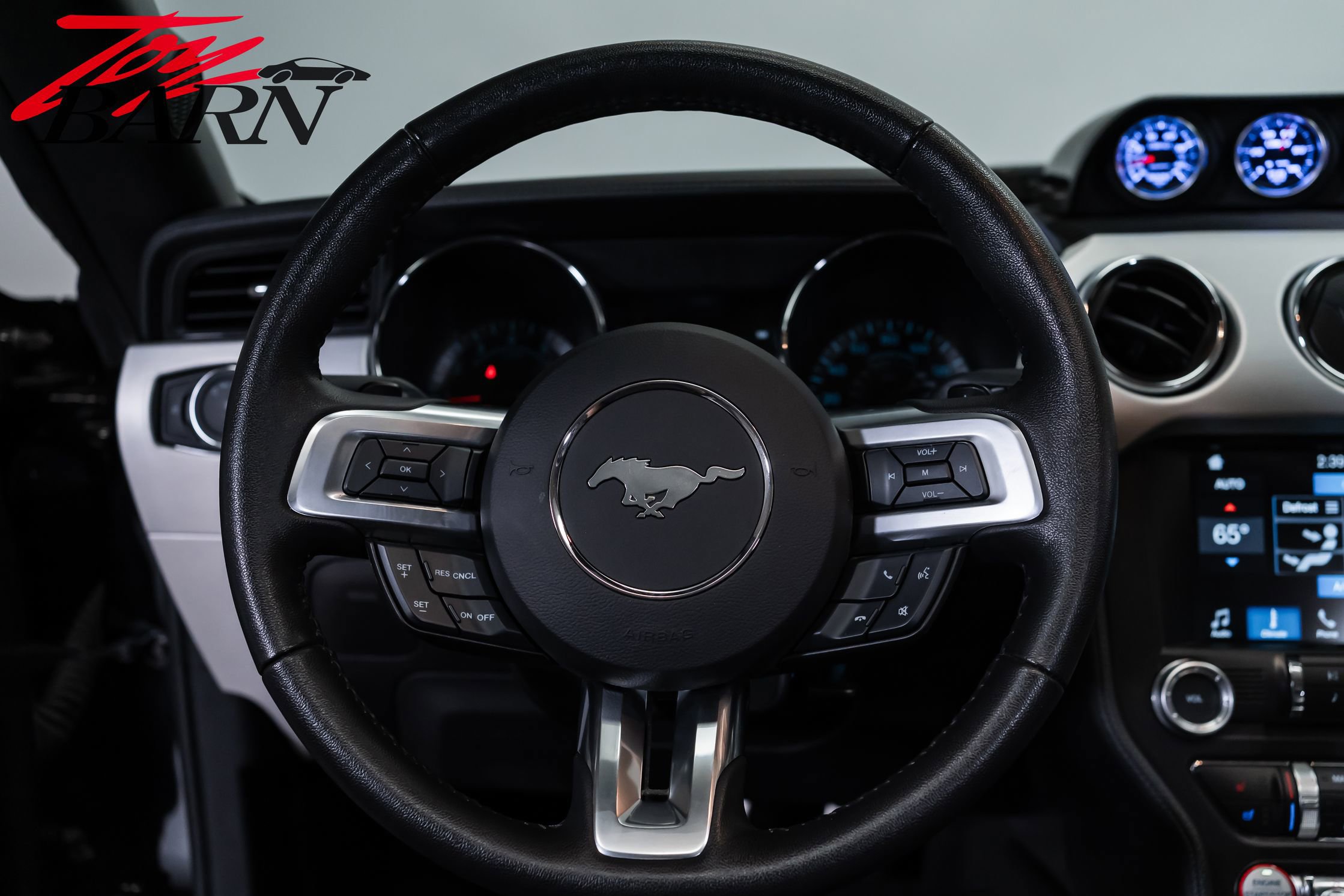 Used 2017 Ford Mustang GT Premium w/ Equipment Group 401A RWD image 39