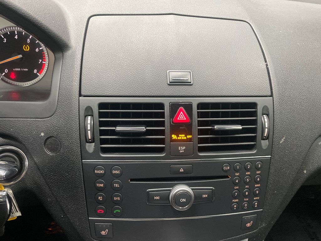 Used 2008 Mercedes-Benz C 300 Sedan image 19