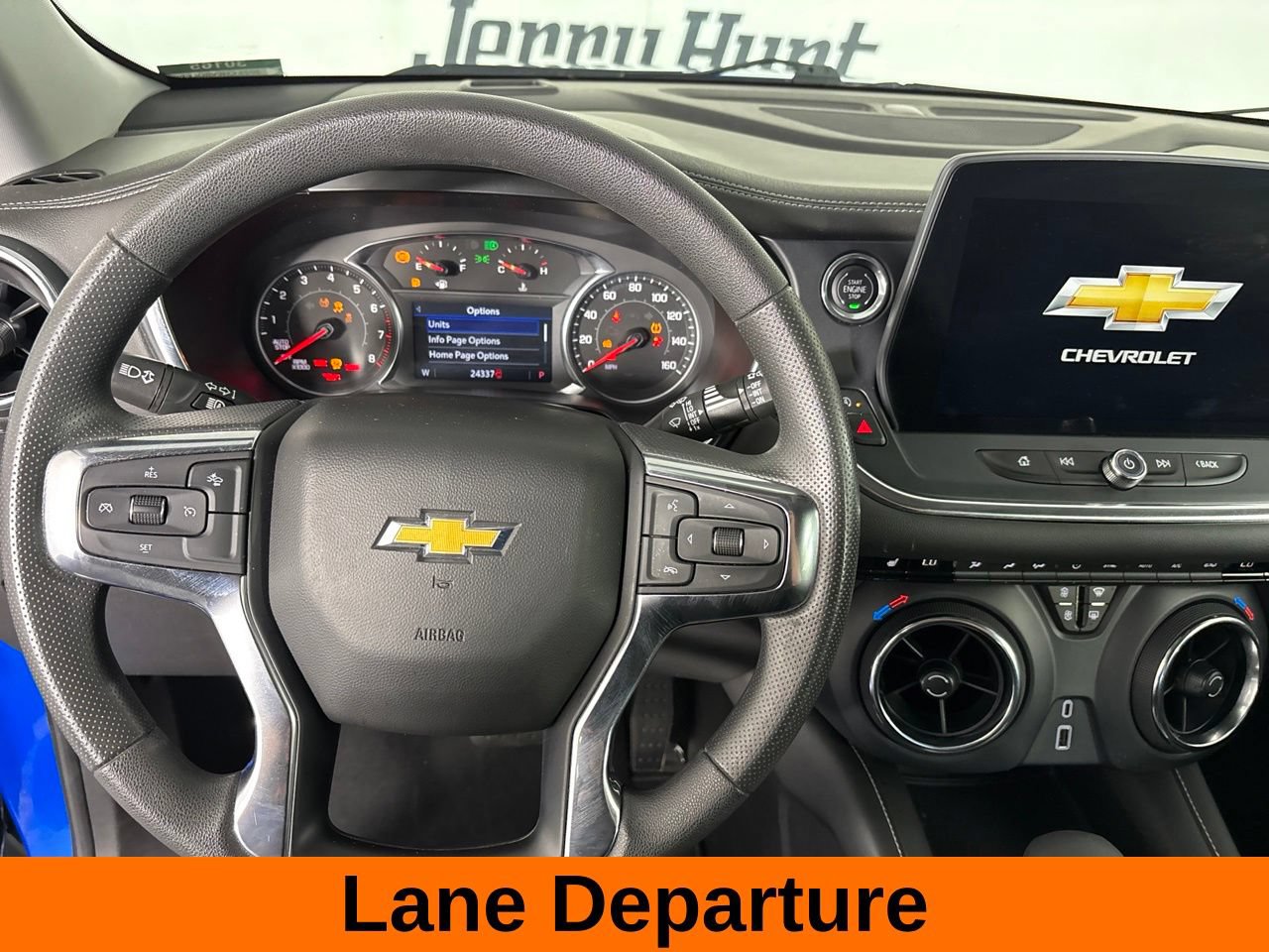 Used 2025 Chevrolet Blazer LT AWD/4WD image 15