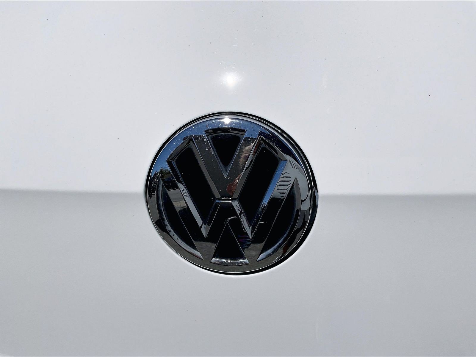 Used 2018 Volkswagen e-Golf SE FWD image 7
