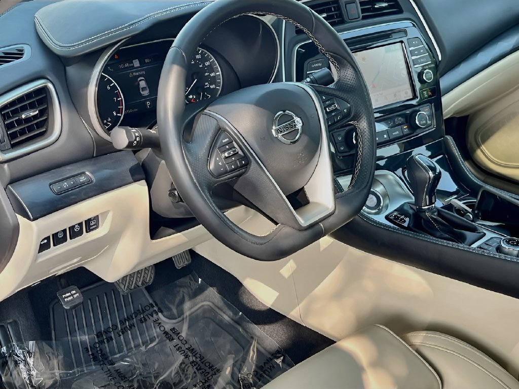 Used 2023 Nissan Maxima Platinum w/ Sport Mat Group FWD image 9
