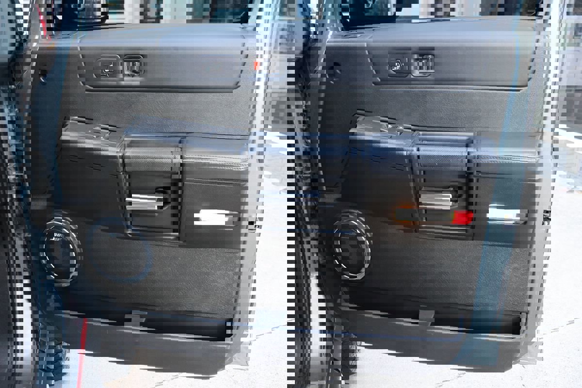 Used 2005 HUMMER H2 SUT w/ Preferred Equipment Group image 53