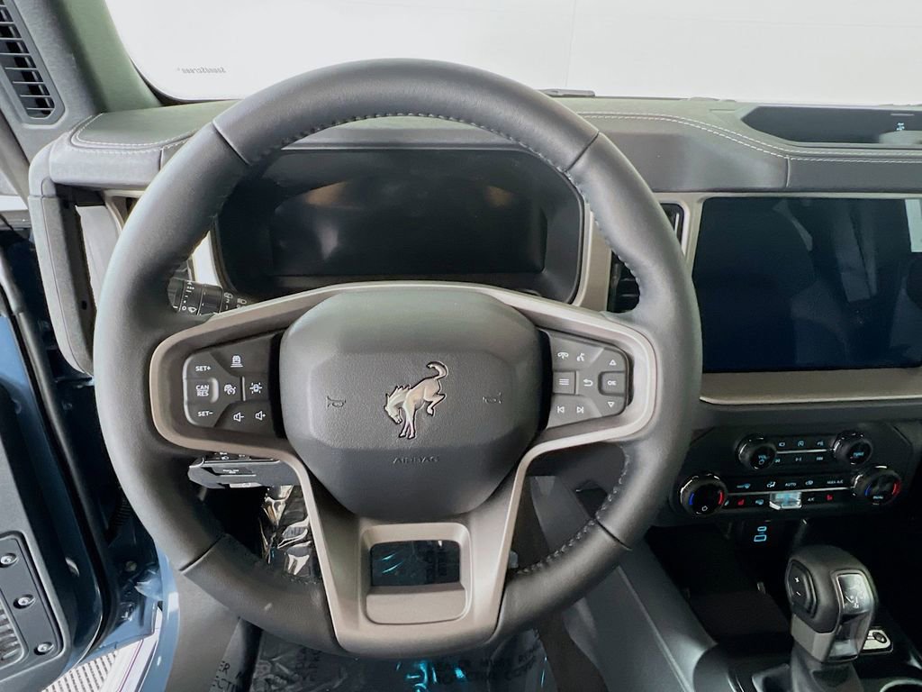 New 2025 Ford Bronco Outer Banks image 8