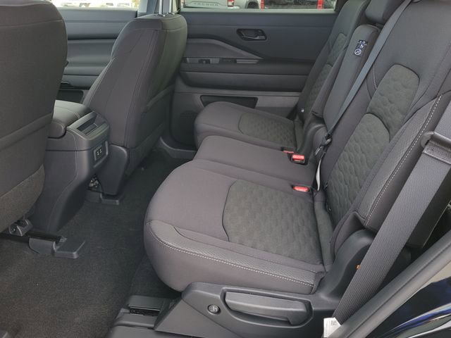 New 2026 Nissan Pathfinder SV image 7