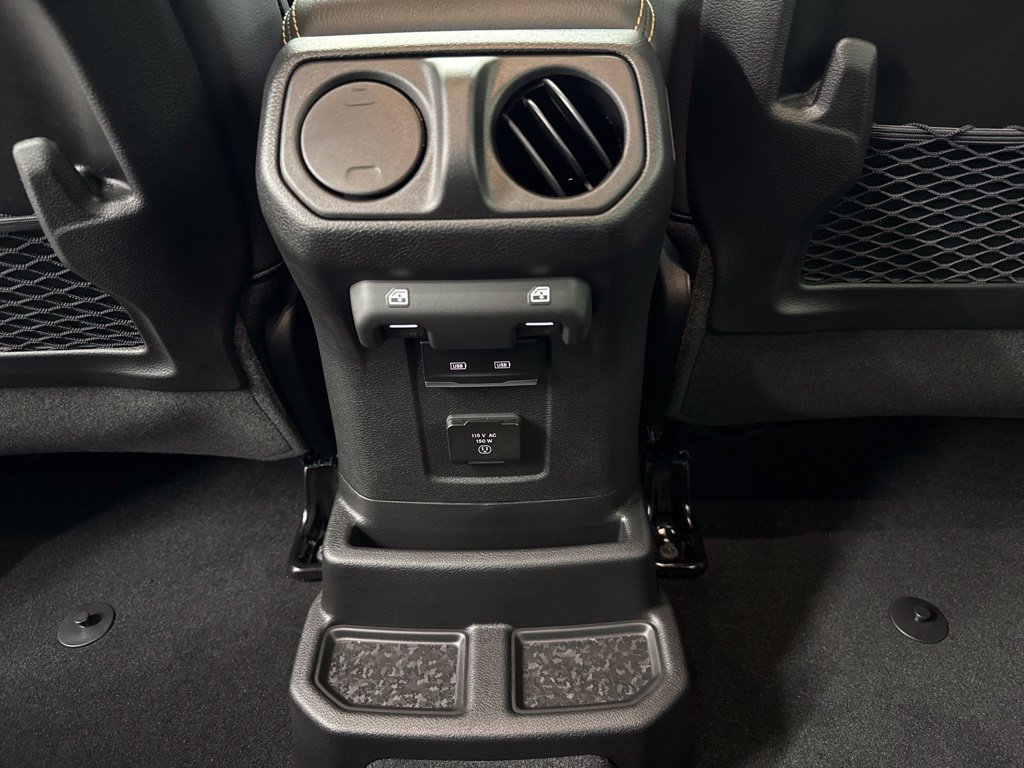 New 2026 Jeep Wrangler Unlimited Sahara AWD/4WD image 13