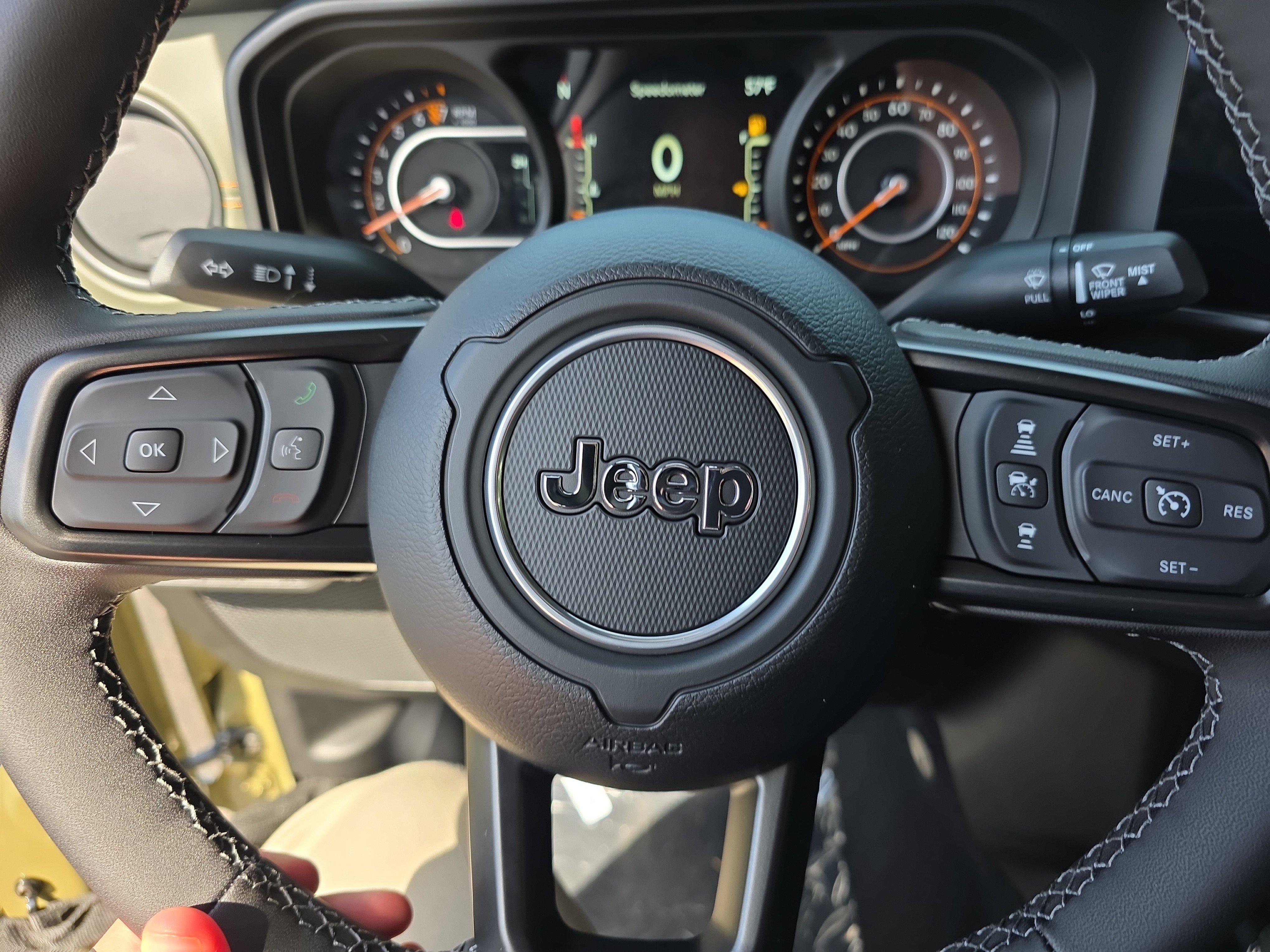 New 2025 Jeep Gladiator Mojave image 10