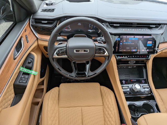 New 2027 Jeep Grand Cherokee Summit w/ Adv Protech Group IV AWD/4WD image 19