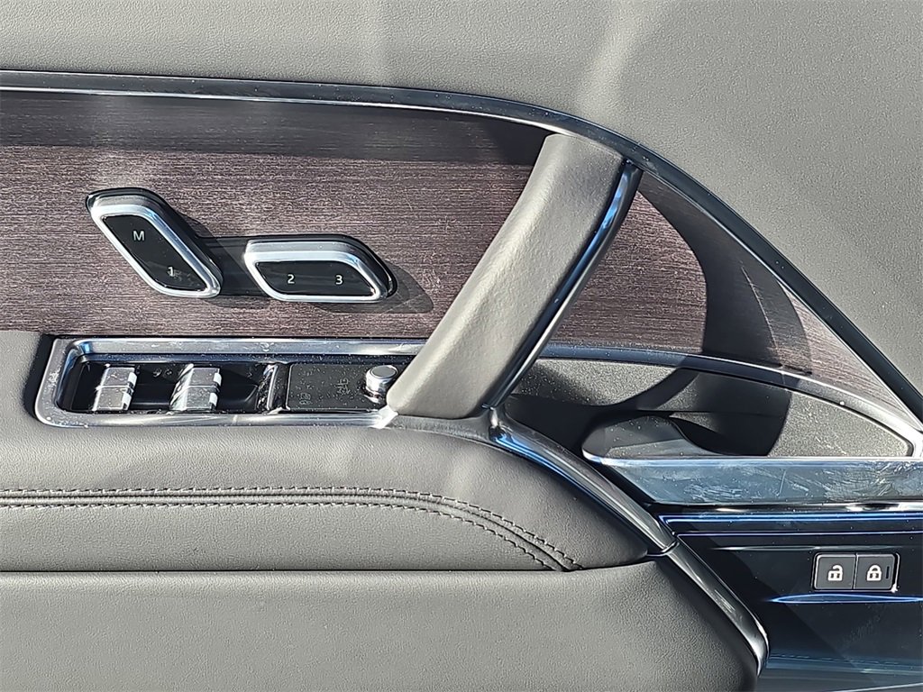 New 2026 Land Rover Range Rover SE image 29