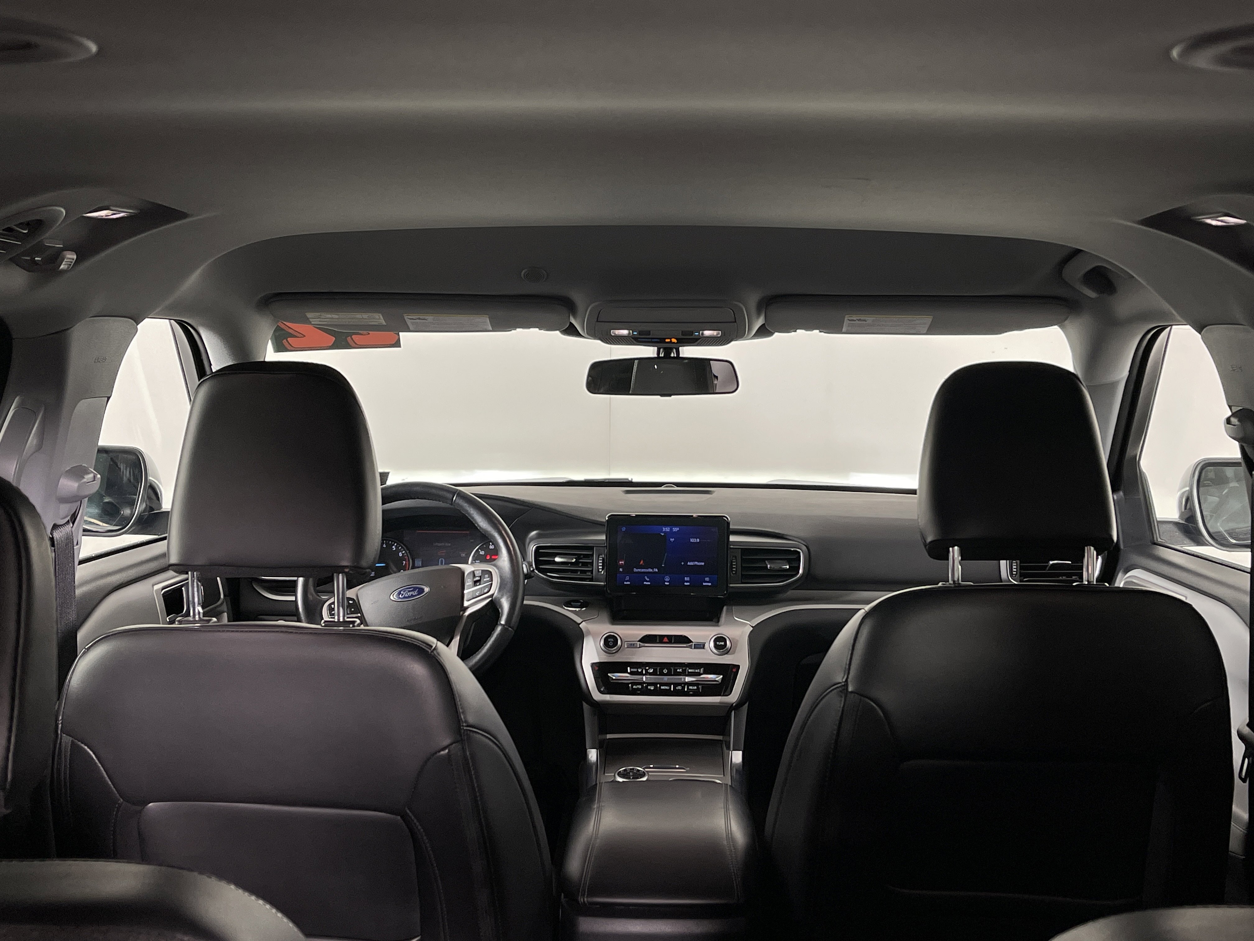 Used 2022 Ford Explorer XLT w/ Equipment Group 202A image 16