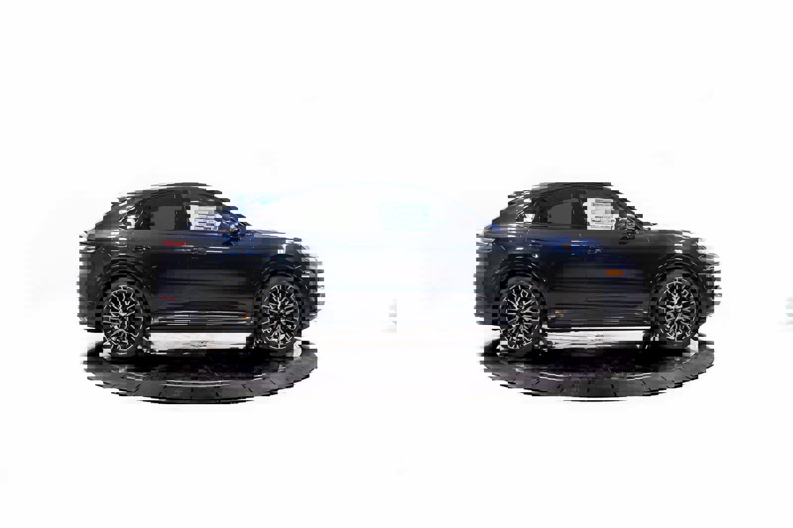 New 2026 Porsche Cayenne GTS image 8