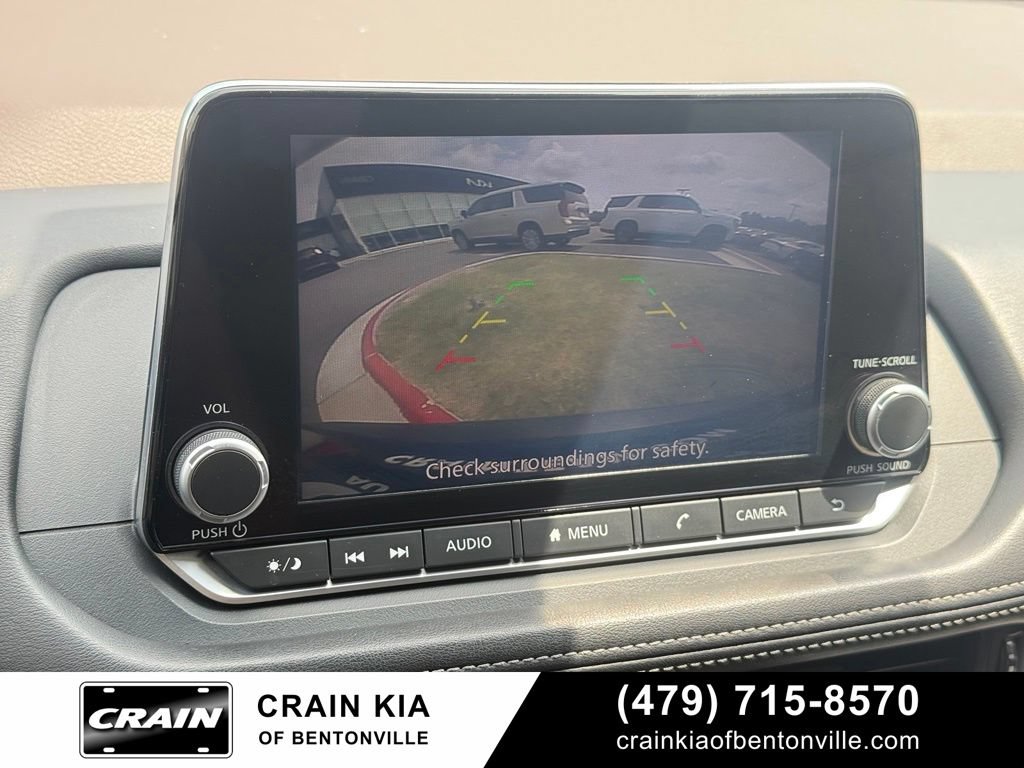Used 2023 Nissan Rogue SV AWD/4WD image 16