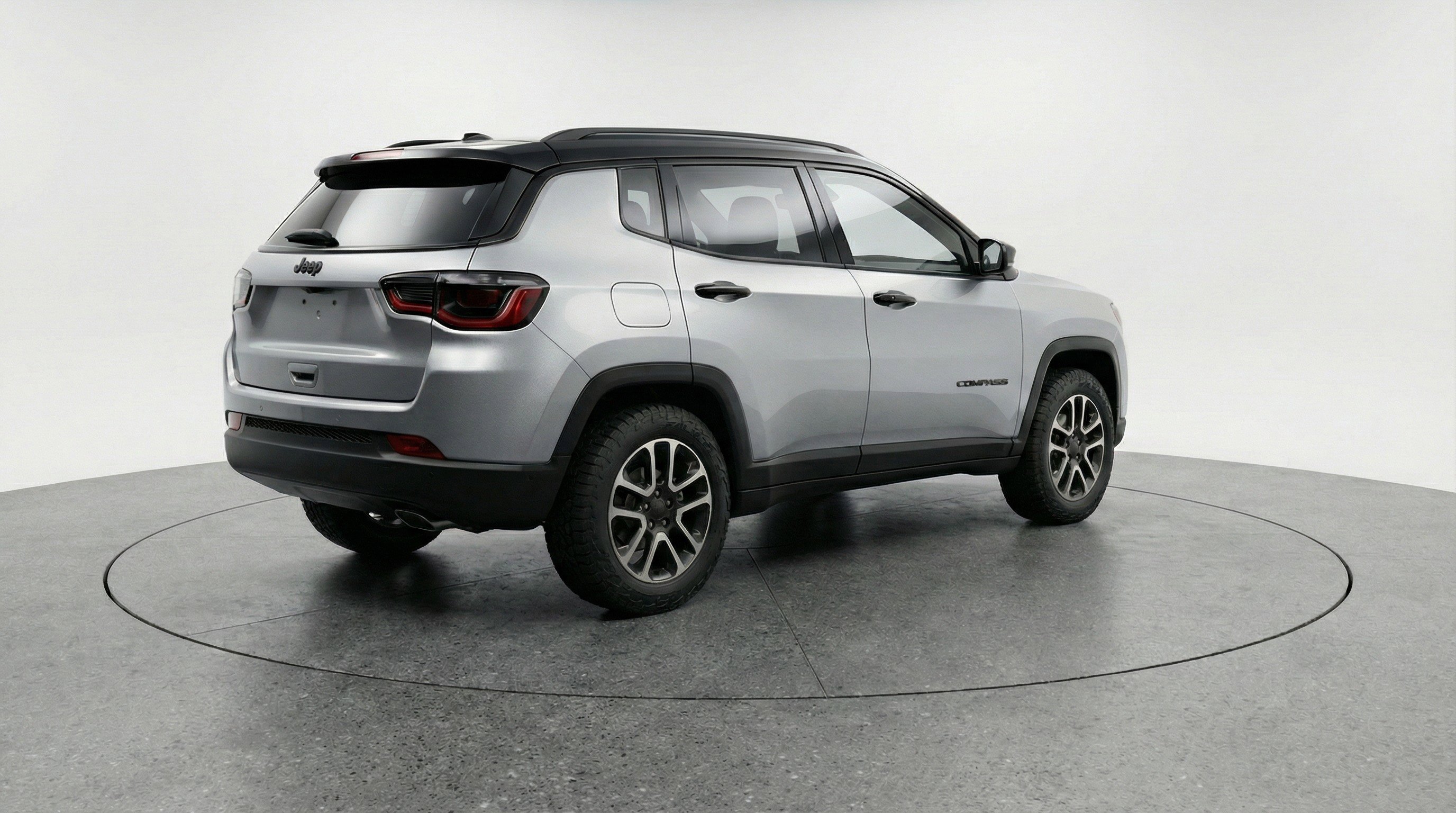 Used 2025 Jeep Compass Trailhawk image 9