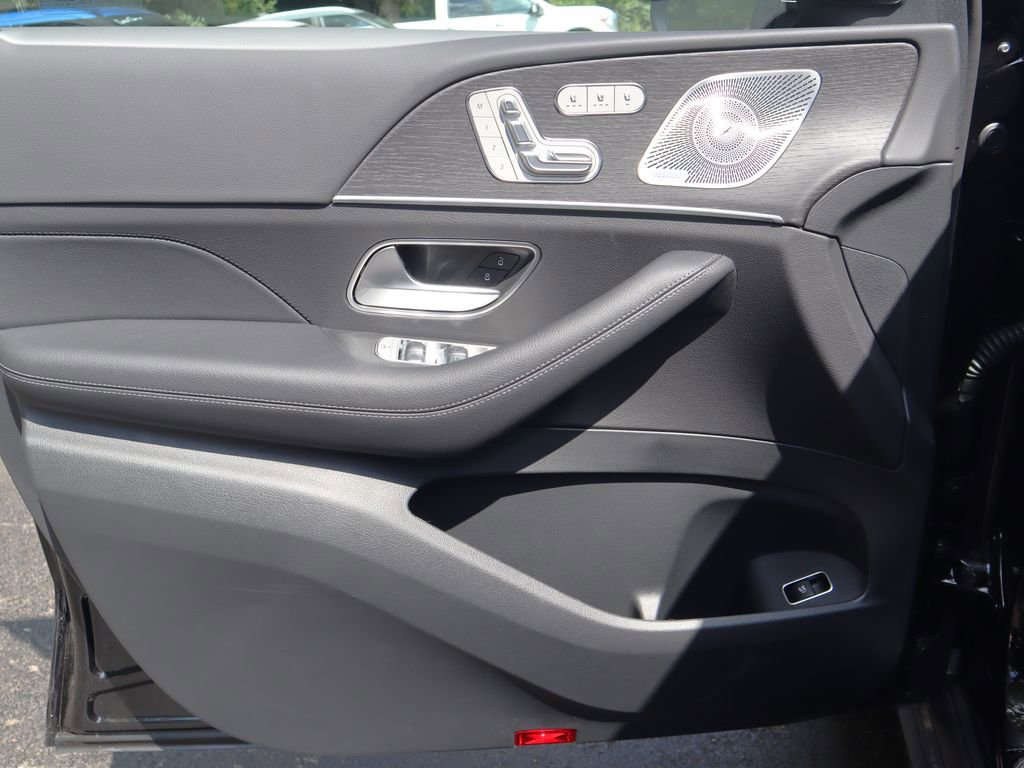 New 2025 Mercedes-Benz GLS 450 4MATIC image 19
